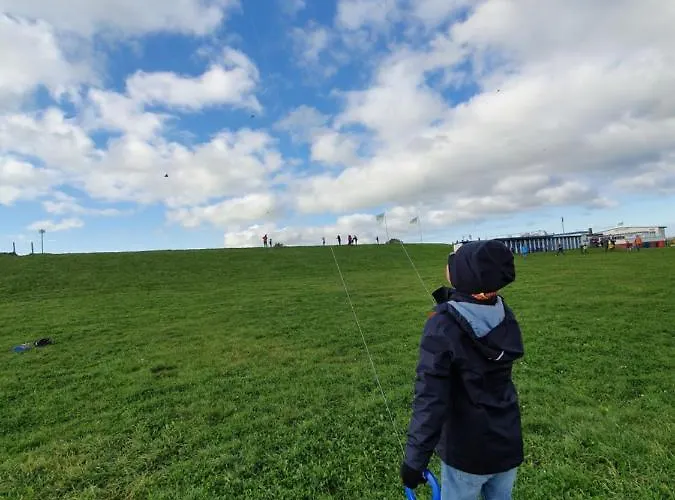 An Der Nordsee - Familienfreundlich, Gut Ausgestattet & Viel Platz ブットヤーディンゲン
